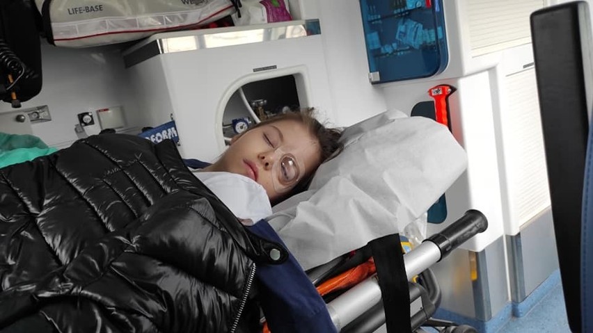 Amelka, córka strażaka, walczy z guzem mózgu. Leczenie w Niemczech przełożone!