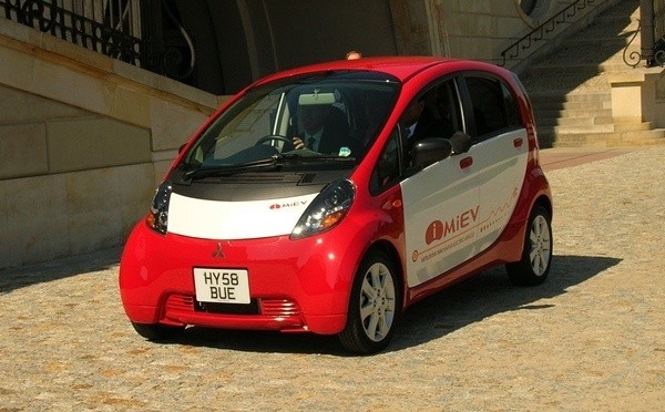 Mitsubishi i MiEV ma być receptą na coraz ostrzejsze normy emisji spalin