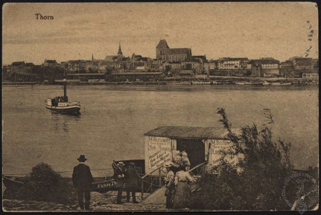 Zdjęcie z początku XX wieku. Do przystani zbliża się parowiec „Hoffnung”