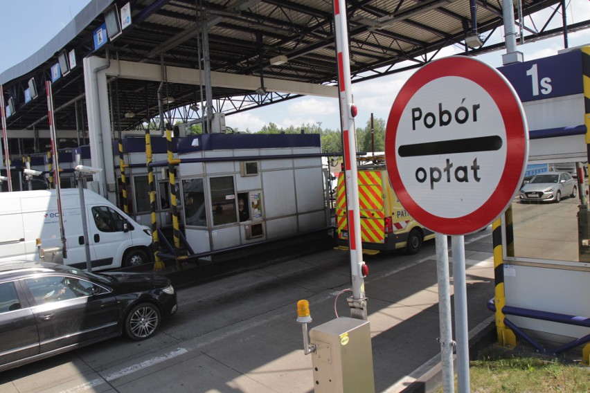 Automatyczne bramki na A4 już działają. Na trasie Katowice - Kraków zapłacimy w aplikacji AutoPay od 16 lipca 2019