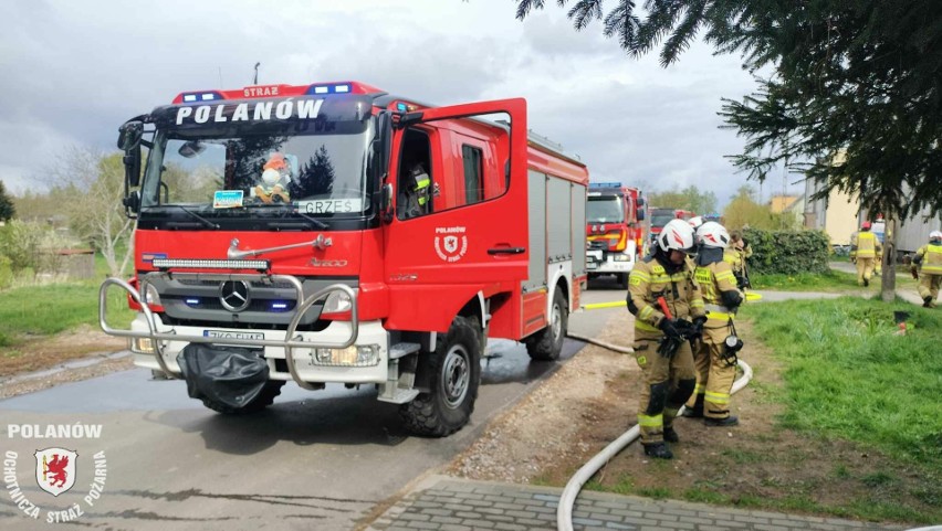 Do pożaru doszło w jednym z mieszkań w Świerczynie koło...