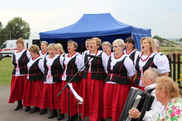 Festyn zorganizowany przez Koło Gospodyń Wiejskich w Drygulcu.