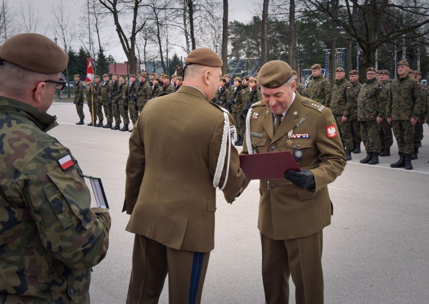Pułkownik Sławomir Machniewicz oficjalnie dowódcą 10. Świętokrzyskiej Brygady Obrony Terytorialnej w Kielcach