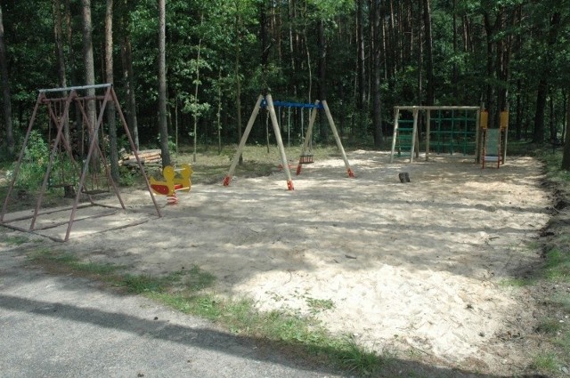 Tak wygląda plac zabaw w Leśnej. W tym roku plac zabaw zostanie urządzony w Borkach Wielkich.