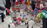 26-latka z Gdańska przeklejała ceny w jednym ze sklepów, chcąc kupić taniej droższe produkty. Nakleiła cenę papryki na odkurzacz!