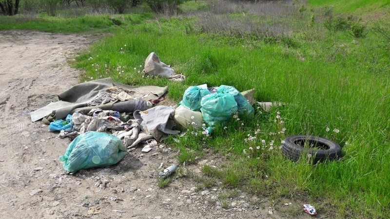 Nowy Sącz. Dzikie wysypiska śmieci to coraz większy problem miasta i okolic [ZDJĘCIA]