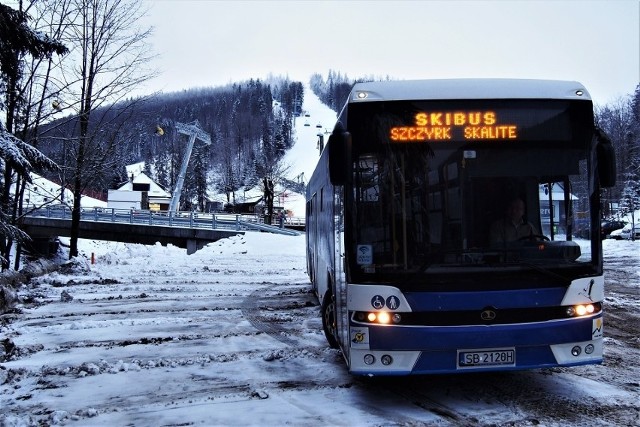 Darmowy skibus.