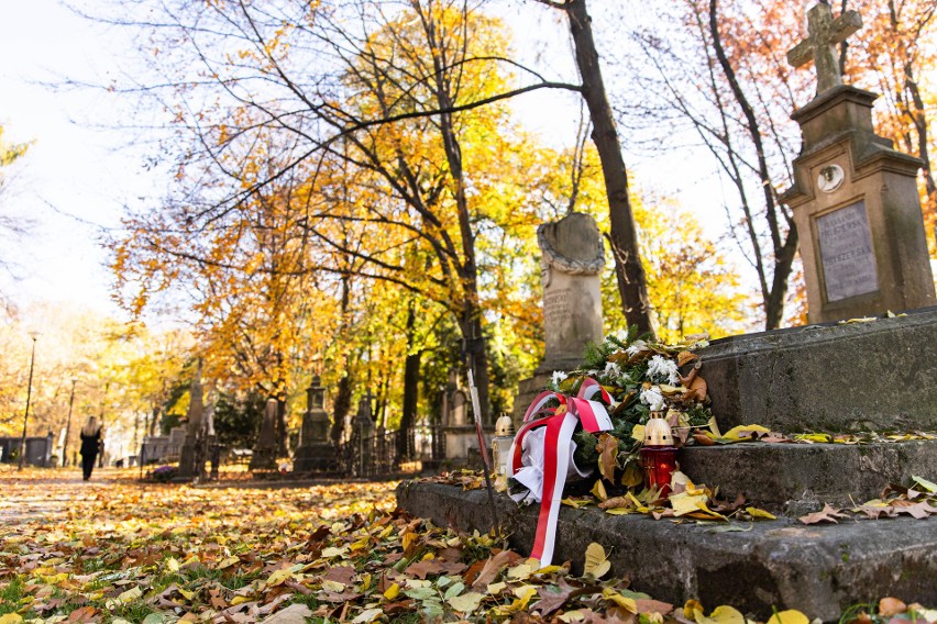 Kwesta na ratowanie nagrobków na Starym Cmentarzu w Rzeszowie [ZDJĘCIA]