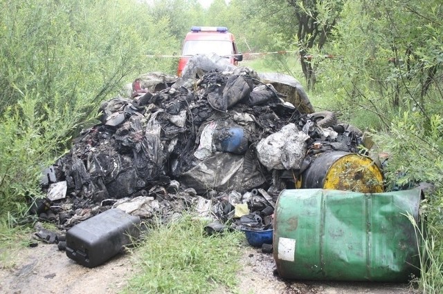 Na terenie nieczynnego kamieniołomu w Wysokiej odkryto dwa składowiska chemikaliów