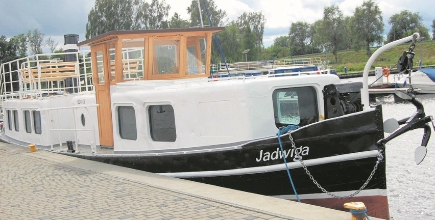 „Jadwiga Bolesławówna” to statek turystyczno-wycieczkowy....