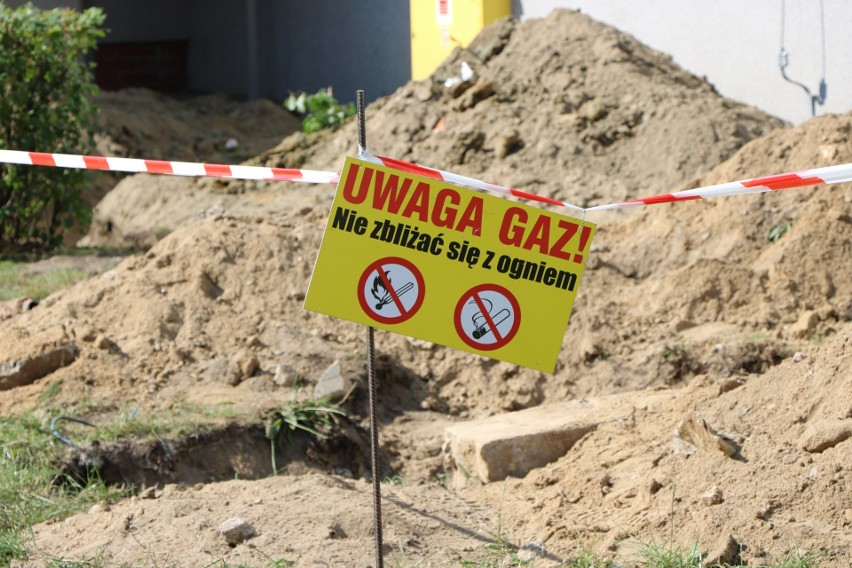 Wyciek gazu zlokalizowano na piątym metrze rury dochodzącej...