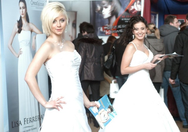 Podczas I Gali Ślubnej w Krośnie zaprezentowano szeroką gamę sukien ślubnych.