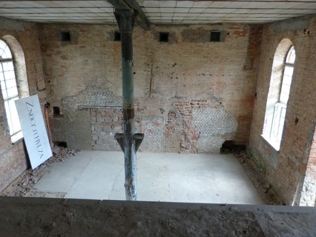 Wnętrze dawnego browaru Saskich w Ostrowcu od lat czeka na gruntowny remont i zagospodarowanie.