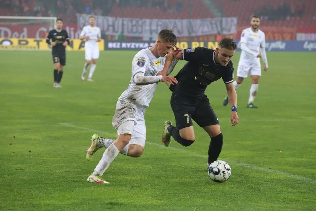 Widzew Łódź pewnie wygrał z GKS 1962 Jastrzębie 4:1    Zobacz kolejne zdjęcia. Przesuwaj zdjęcia w prawo - naciśnij strzałkę lub przycisk NASTĘPNE