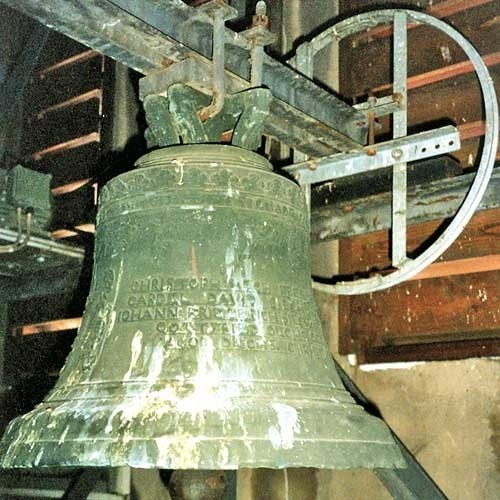 Dzwon ze Szczecinka na razie zostanie w kościele w niemieckim Lage.