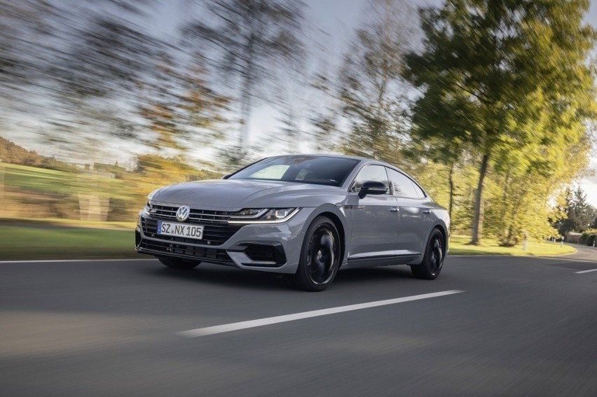 Volkswagen Arteon R-Line...