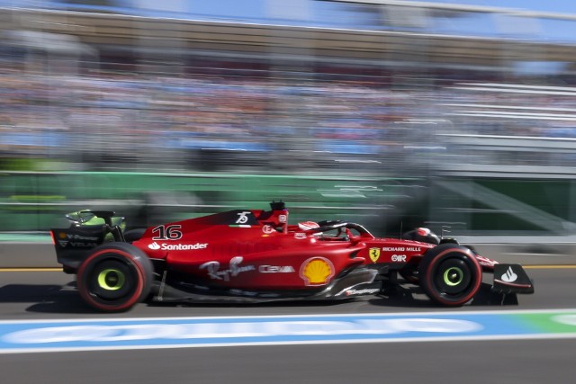 Ferrari rządziło w piątkowym treningach przed wyścigiem o Grand Prix Australii