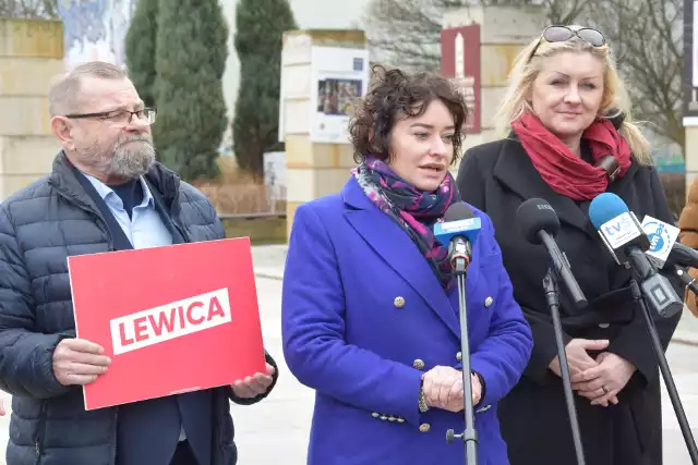 Posłanka Lewicy Anna Maria Żukowska z wizytą w Kielcach. Podsumowała sto dni nowych rządów i wsparła dla kandydatów na radnych.