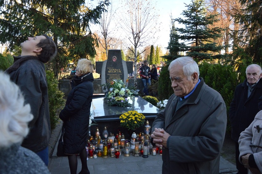 Cmentarz przy ul. Bardzkiej, msza św. o godz. 14, 1...