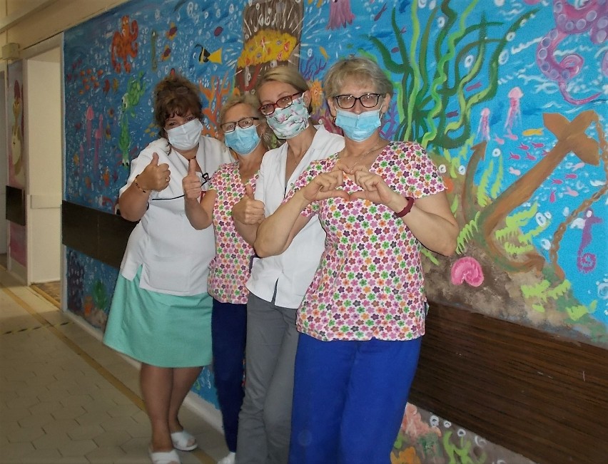 "Poduszka dla maluszka" w szpitalu w Gliwicach. Prezenty dla małych pacjentów z oddziału chirurgii dziecięcej