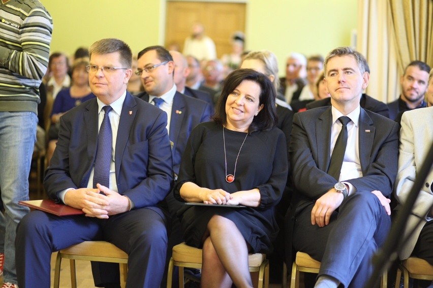 Nagrody Marszałka Województwa Podlaskiego otrzymali ludzie...