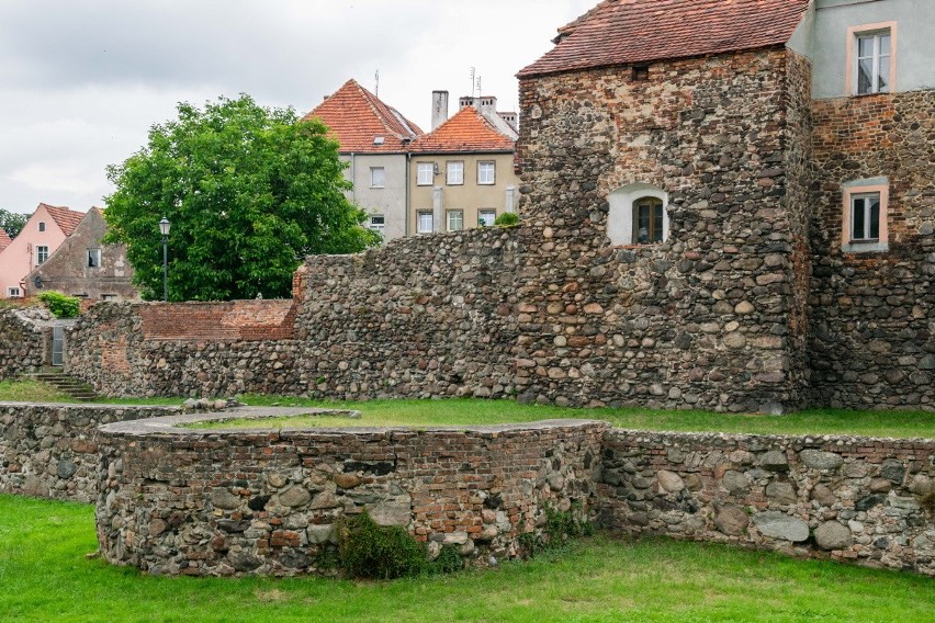 Kożuchów, średniowieczna twierdza w powiecie nowosolskim.
