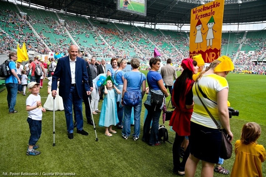 Rafał Dutkiewicz na Dniu Przedszkolaka. Pierwszy raz publiczne od wypadku (FILM, ZDJĘCIA)