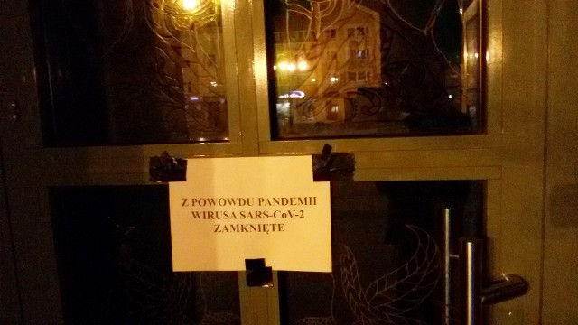 Zamknięty lokal na rynku w Rybniku (13.03)