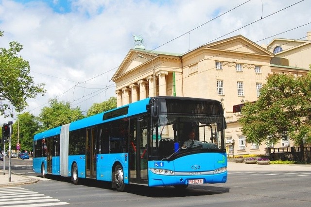 Tak wyglądają Solarisy 12-metrowe. Będa jednak w innych barwach.