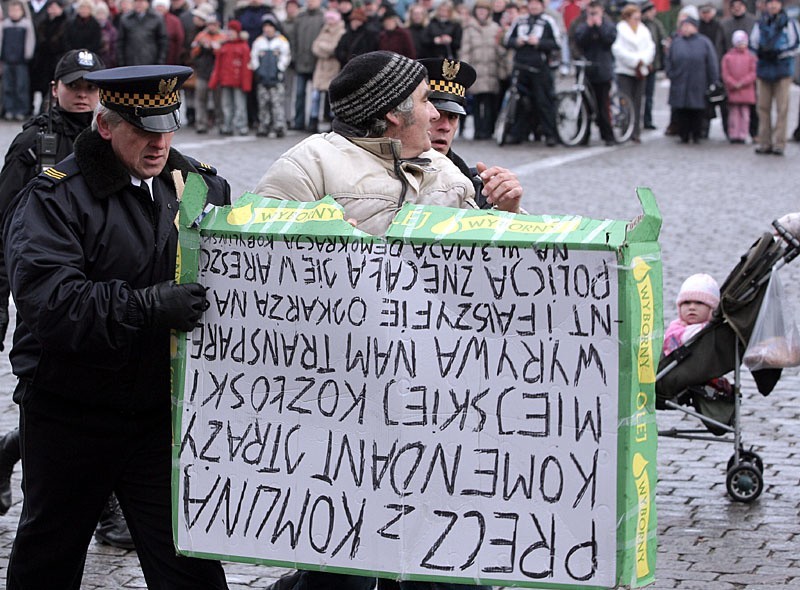 Glówne obchody Świeta Niepodleglości na placu Zwyciestwa  w...