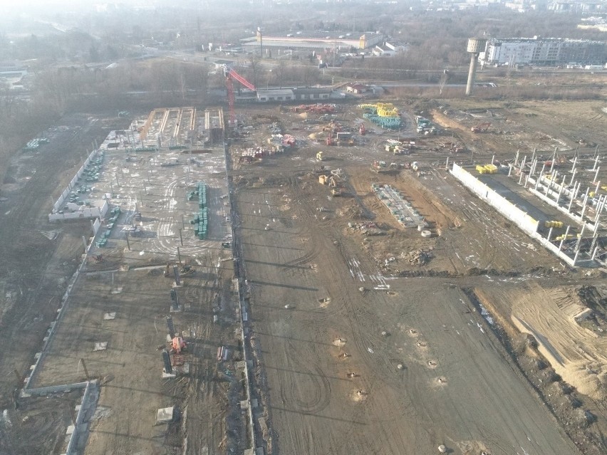 Kraków. Wokół budowanego centrum handlowego w Czyżynach ma zostać przebudowany układ drogowy 