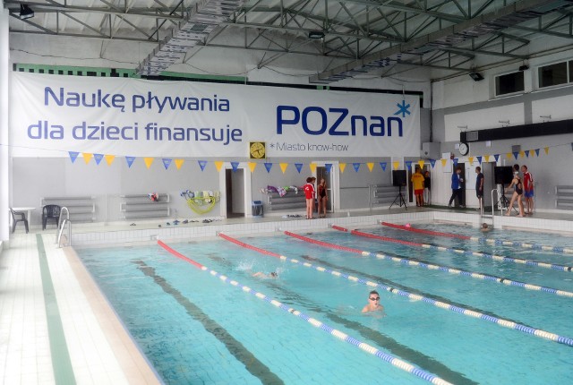 Poznań: Za basen płaci miasto, a zysk czerpie stowarzyszenie