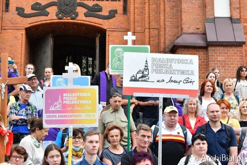 35. Białostocka Piesza Pielgrzymka na Jasną Górę. Blisko dwustu pątników ruszyło do Częstochowy (zdjęcia)