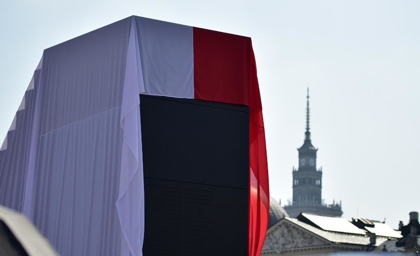 Pomnik Ofiar Tragedii Smoleńskiej 2010 roku na placu...