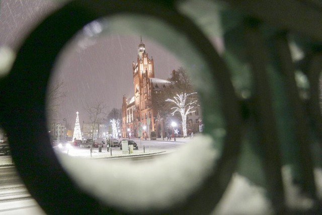 Przemarsz ruszy z Placu Zwycięstwa w poniedziałek, 7 lutego, o godzinie 11. Demonstracja ma mieć charakter pokojowy.