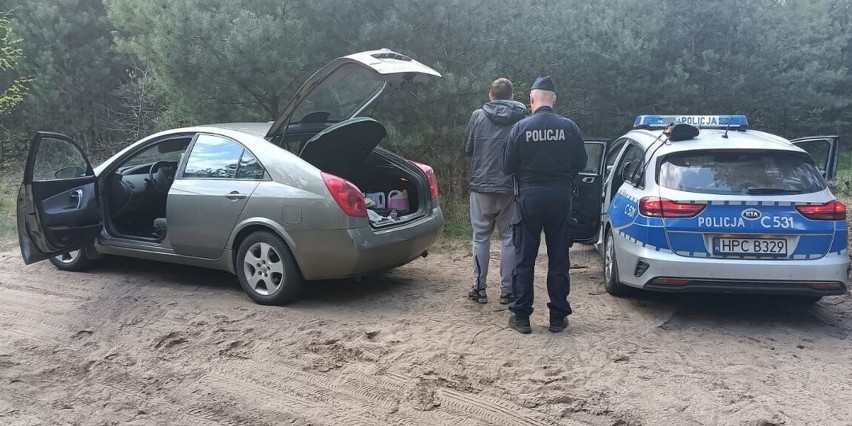 Policjanci zatrzymali posiadacza narkotyków podczas...