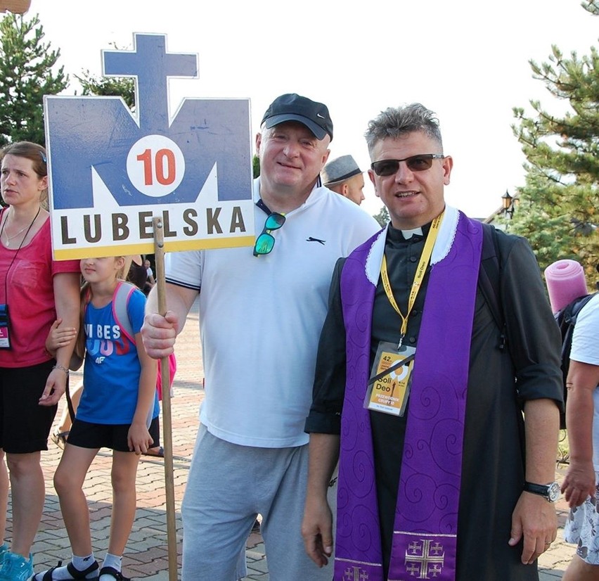 We wtorek do pątników dołączył Jarosław Stawiarski -...