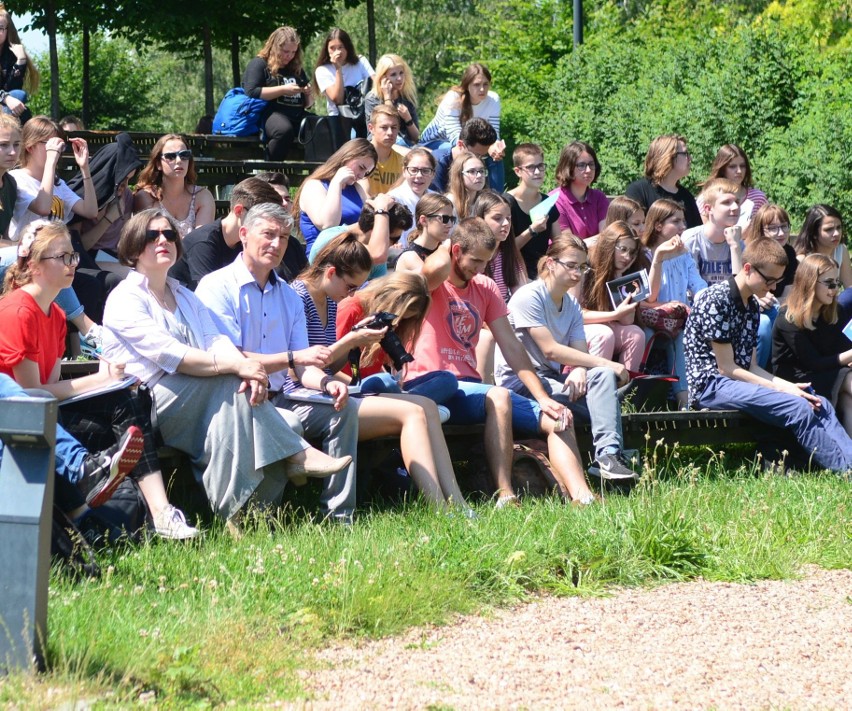 Radom. Znamy laureatów Nagrody imienia profesora Leszka Kołakowskiego. Festiwal "Okna" rozpoczęty