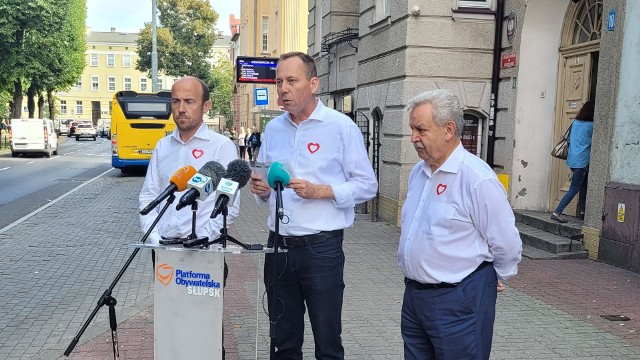 Konferencja polityków Platformy Obywatelskiej w Słupsku. Od lewej: Borys Budka, Zbigniew Konwiński, Kazimierz Kleina.