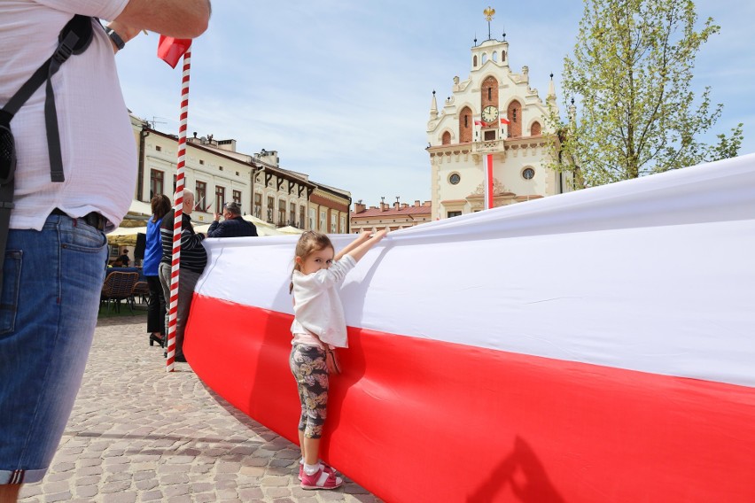 Tak obchodzą Dzień Flagi mieszkańcy Rzeszowa