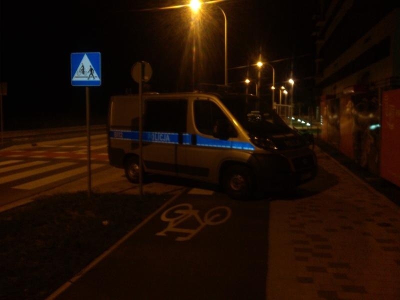 Wrocław: Policjanci ponad prawem? Parkują gdzie chcą (LIST, ZDJĘCIA)