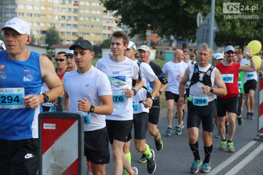 Maraton Szczeciński 2018: pół tysiąca biegaczy! [DUŻO ZDJĘĆ, WIDEO]