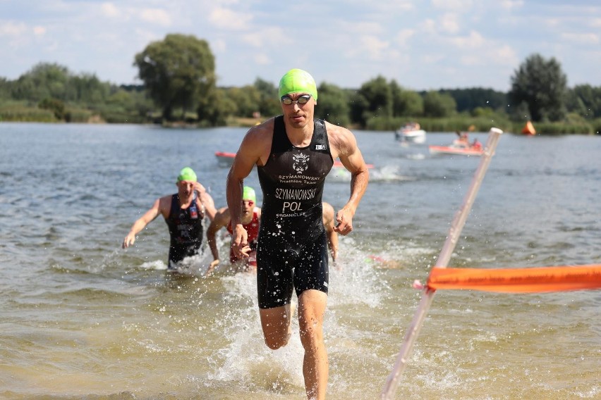 Po młodzieży na triathlonowe trasy wyruszyła elita