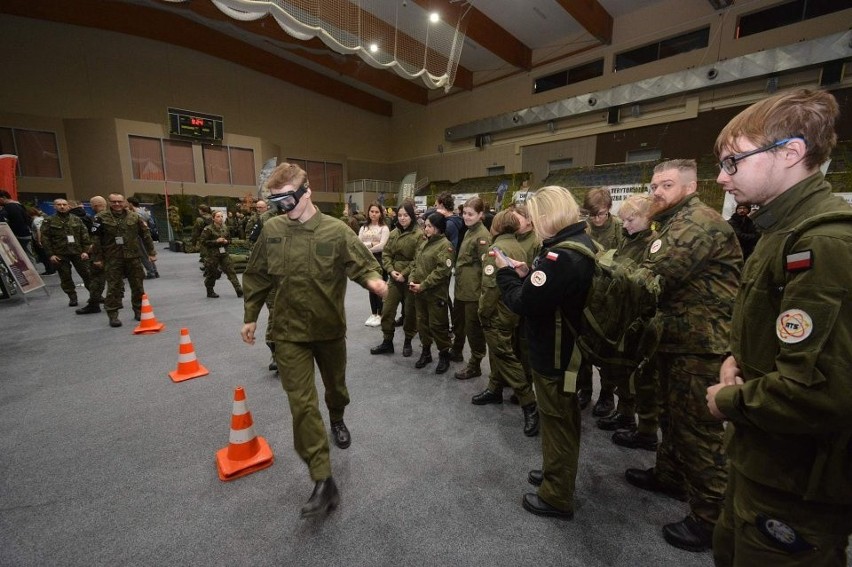 Podczas Wojskowych Targów Służby i Pracy (17-18 marca 2023)...