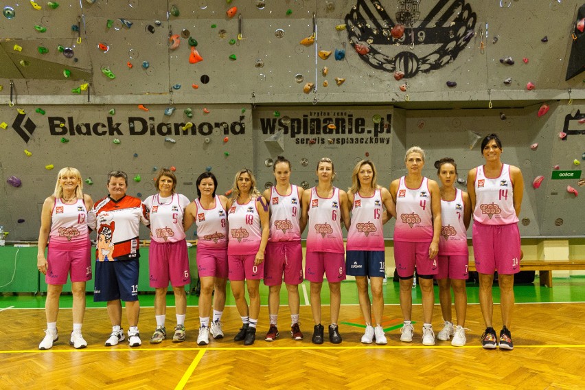 Koszykarskie legendy spotkały się i zagrały z okazji 100-lecia Korony Kraków