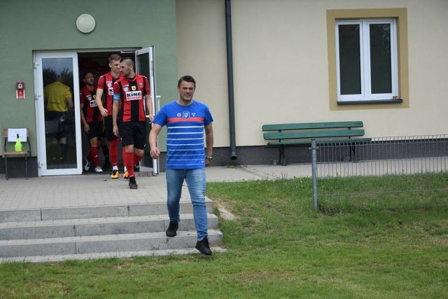 Podopieczni trenera Pawła Góraka, piłkarze Oskara w sobotę zagrają na własnym boisku z Klubem Sportowym Warka.