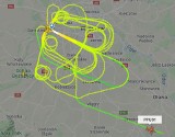 Samolot krąży nisko nad Wrocławiem. O co chodzi? (ZOBACZ)