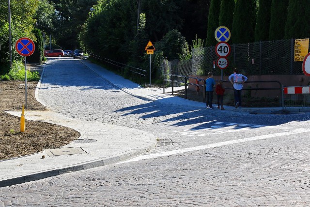 Zakończyła się przebudowa ul. Szpitalnej w centrum Wieliczki. Prace, na które mieszkańcy czekali od dawna pochłonęły prawie 2 mln zł