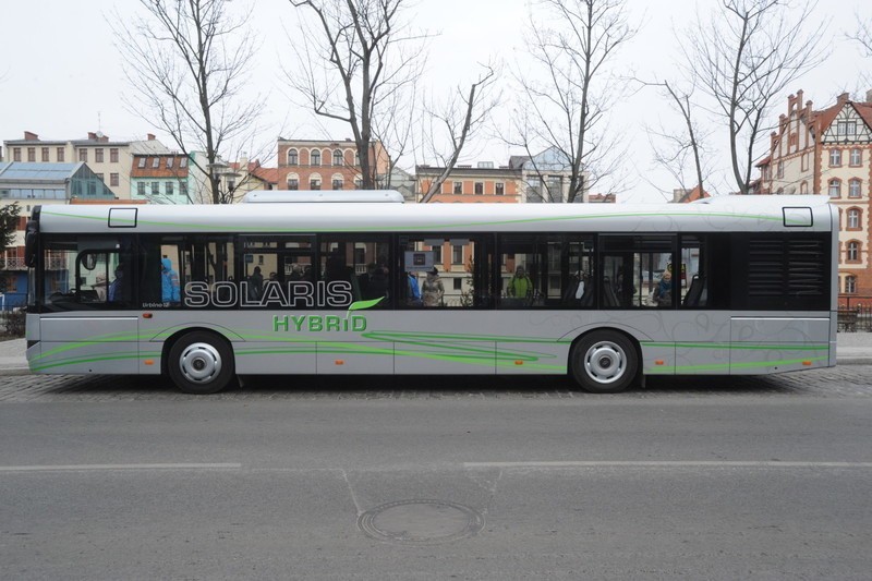 MZK testuje w Opolu autobus hybrydowy Solaris. W latach...