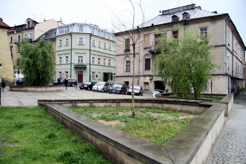 Kolejne pomysły na odmianę placu Rybnego w Lublinie. Iluminacja i nowa zieleń, żeby nie był tylko parkingiem    